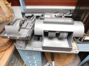 6" lapidary grinder, polisher, and saw combination unit